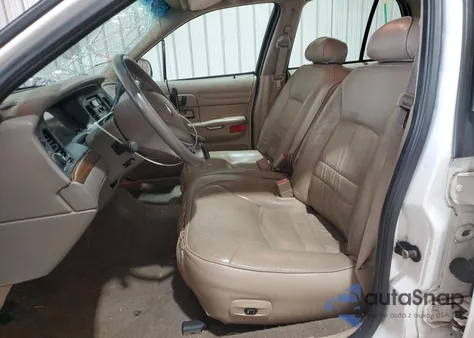 2001 Ford Crown Victoria Lx from USA, damaged, VIN 2FAFP74W01X167562